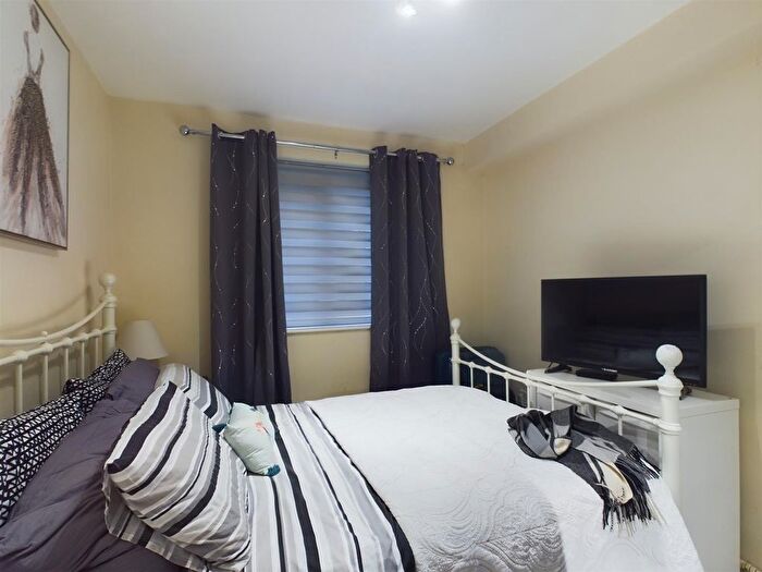 1 Bedroom Flat For Sale In Jack Clow Road, Stratford, E15
