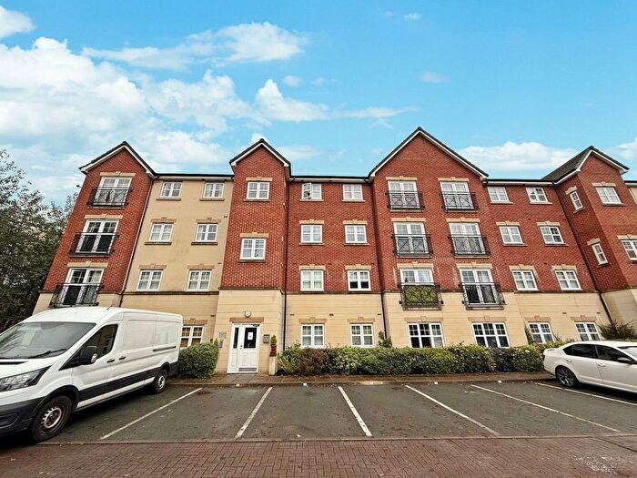2 Bedroom Flat For Sale In Astley Brook Close, Bolton, BL1