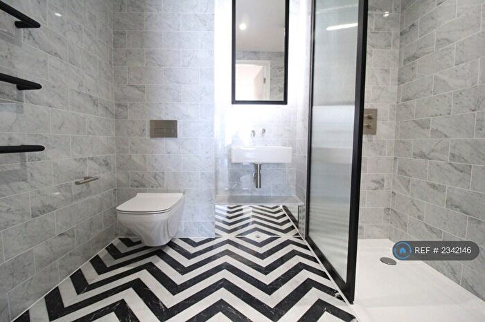 2 Bedroom Flat To Rent In Bagshaw Building, London, E14