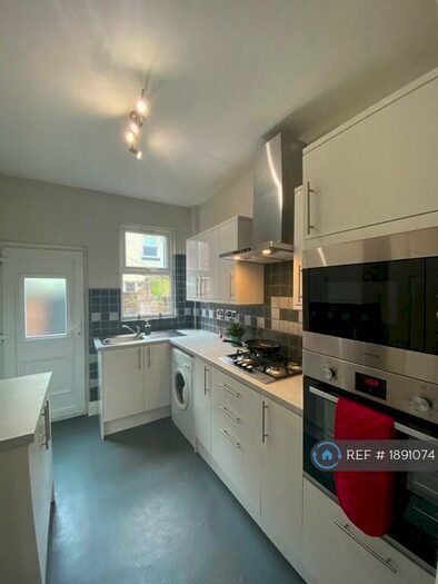 4 Bedroom Terraced House To Rent In Blantyre Road, Liverpool, L15