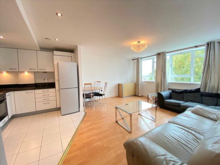 2 Bedroom Flat To Rent In Mercury House, Heathcroft, Ealing, W5