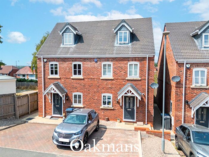 3 Bedroom Semi Detached House For Sale In Willoughby Gardens, Birmingham, West Midlands, B38
