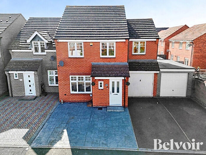 4 Bedroom Semi-Detached House For Sale In Crew Drive, Tipton, DY4