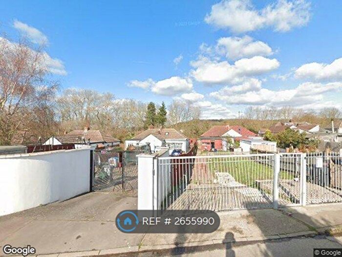 3 Bedroom Bungalow To Rent In Victoria Bungalows, Sidcup, DA14