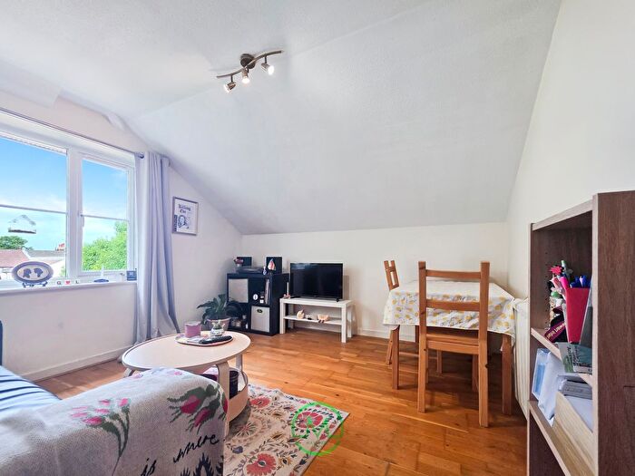 1 Bedroom Flat For Sale In Elizabeth Mews, Headstone Road, HA1