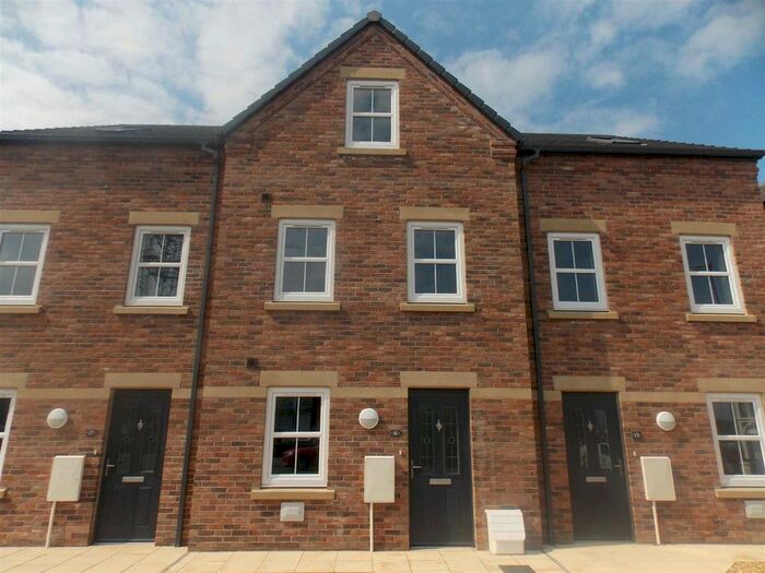 4 Bedroom Town House To Rent In Lazonby Terrace, Carlisle, CA1
