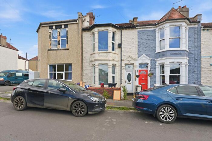 3 Bedroom Terraced House For Sale In Gerrish Avenue, Whitehall, BS5