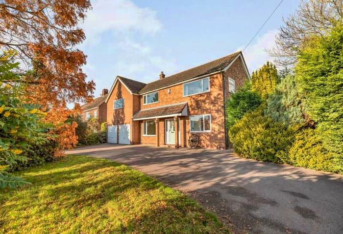 4 Bedroom Detached House For Sale In Sunrise, Bromley Wood, Rugeley, Staffordshire, WS15