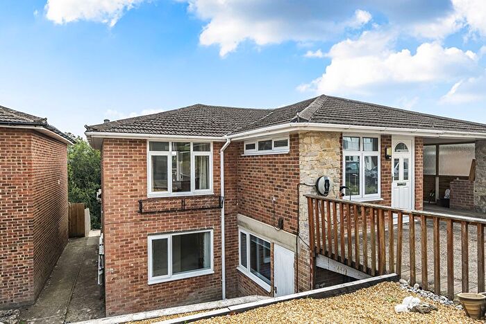 4 Bedroom End Of Terrace House For Sale In Chalk Ridge, Winchester, SO23