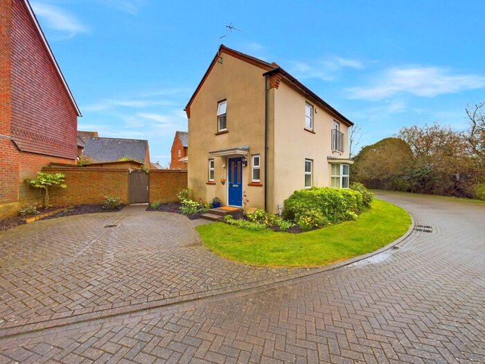 2 Bedroom Semi-Detached House To Rent In St Dunstans Close, Monks Risborough, HP27