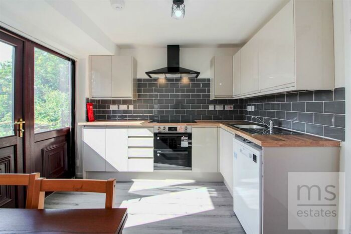 6 Bedroom End Of Terrace House To Rent In Park Road, Lenton, Nottingham, NG7