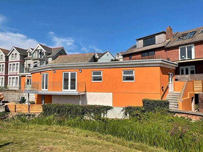 3 Bedroom Apartment To Rent In Crooklets, Bude, EX23