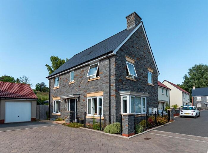 4 Bedroom Detached House For Sale In Sommerville Way, Bitton, Bristol, BS30