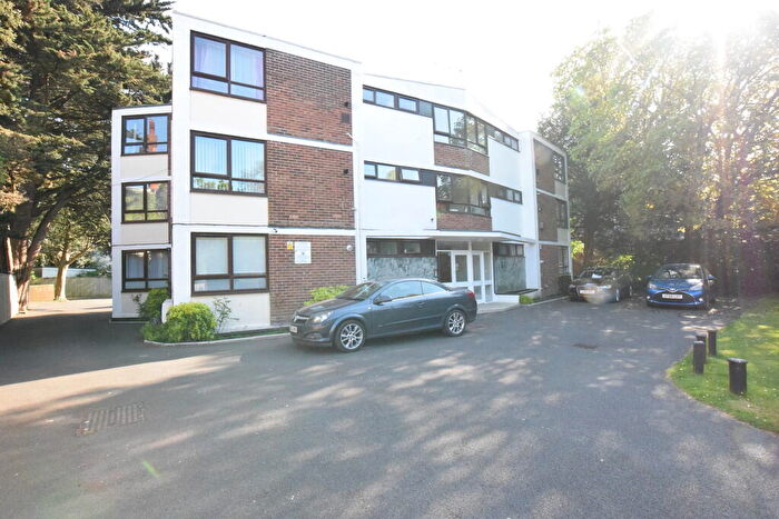 2 Bedroom Flat To Rent In Cadogan Court, Christchurch Road, Bournemouth, BH1