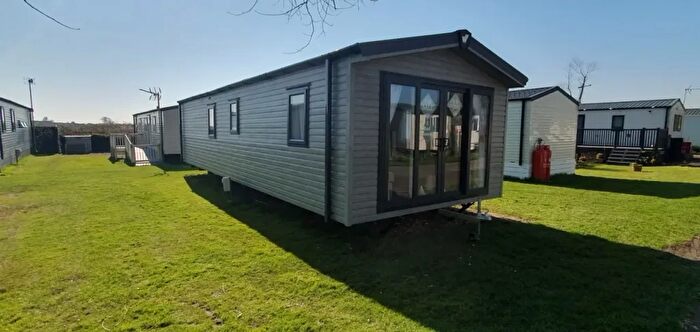 2 Bedroom Park Home For Sale In Park Road, Littlestone, New Romney, TN28