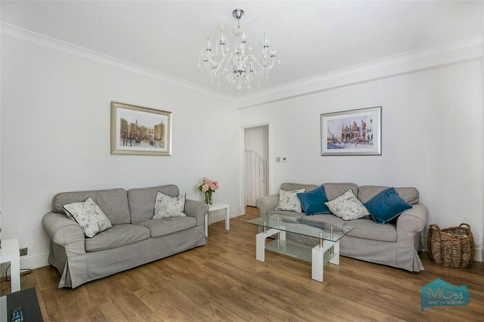 4 Bedroom Flat To Rent In High Road, London, N2