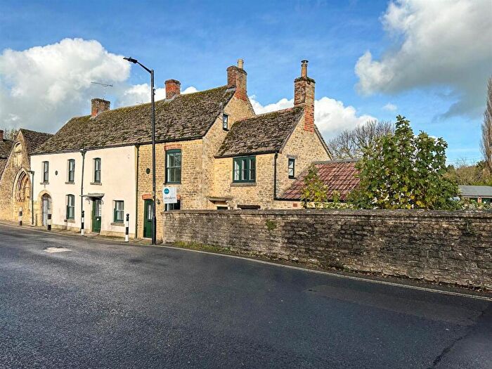 3 Bedroom Semi-Detached House For Sale In St. Johns Bridge, Malmesbury, SN16