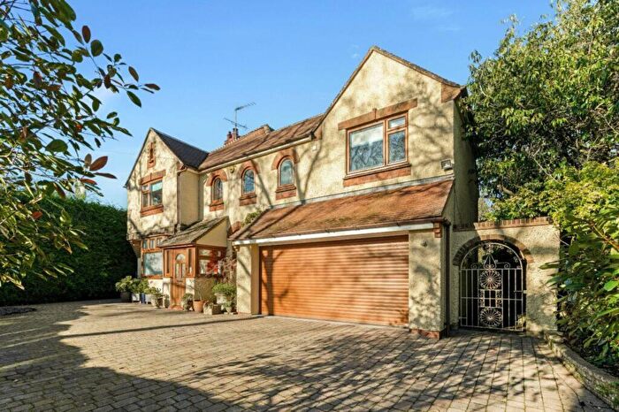 4 Bedroom House For Sale In Upper Old Park Lane, Farnham, GU9