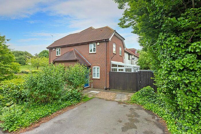 1 Bedroom Link Detached House To Rent In Hugh Price Close, Murston, Sittingbourne, ME10