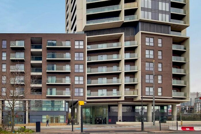 1 Bedroom Flat To Rent In High Street, Stratford, London, E15