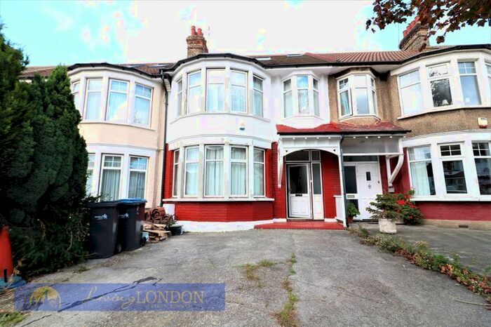 4 Bedroom Terraced House To Rent In Berkshire Gardens, London N13