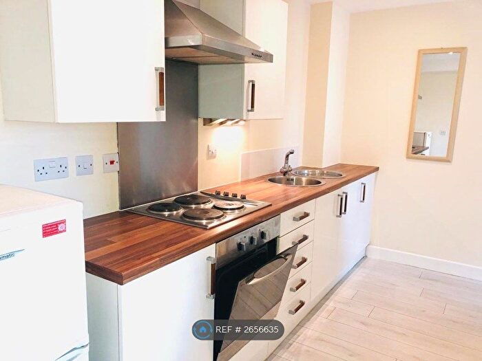 2 Bedroom Flat To Rent In Smithfield Apartments, Sheffield, S1