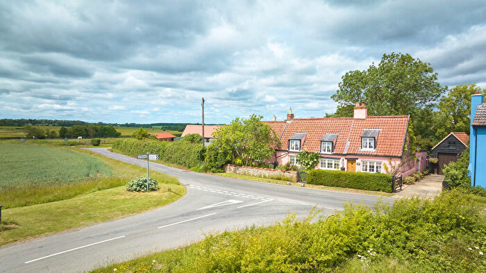 3 Bedroom Cottage For Sale In Carlton Green, Newmarket, Cambridgeshire, CB8