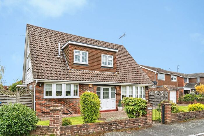 3 Bedroom Bungalow For Sale In Fairlawns, Woodham, Addlestone, Surrey, KT15