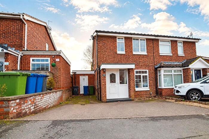 2 Bedroom Semi Detached House To Rent In Greenlee, Wilnecote, Tamworth, Staffordshire, B77