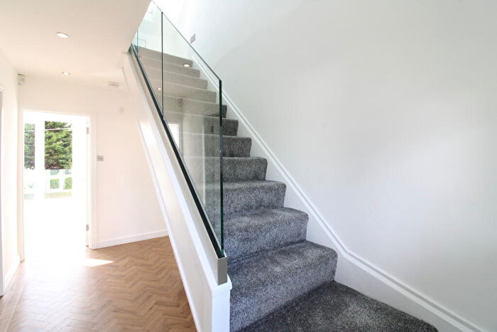 4 Bedroom House To Rent In Gleniffer Road, Renfrew, PA4