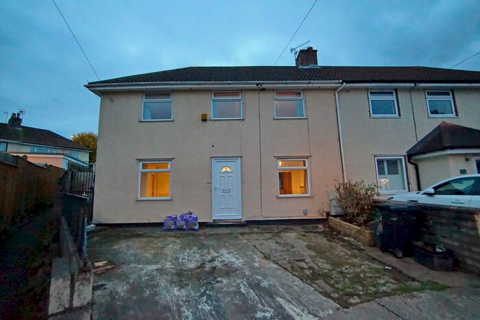 4 Bedroom Property To Rent In Marigold Walk, Bristol BS3