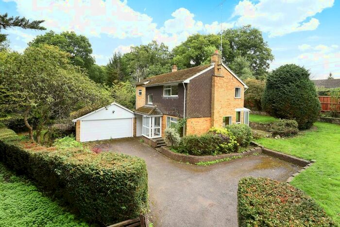 4 Bedroom Detached House To Rent In Lavender Lane, Rowledge, Farnham, GU10