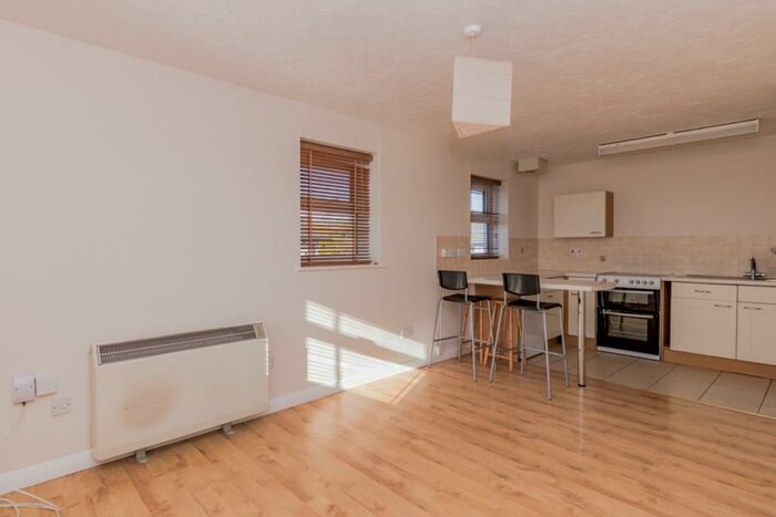 2 Bedroom Apartment To Rent In Jackman Close, Abingdon, OX14