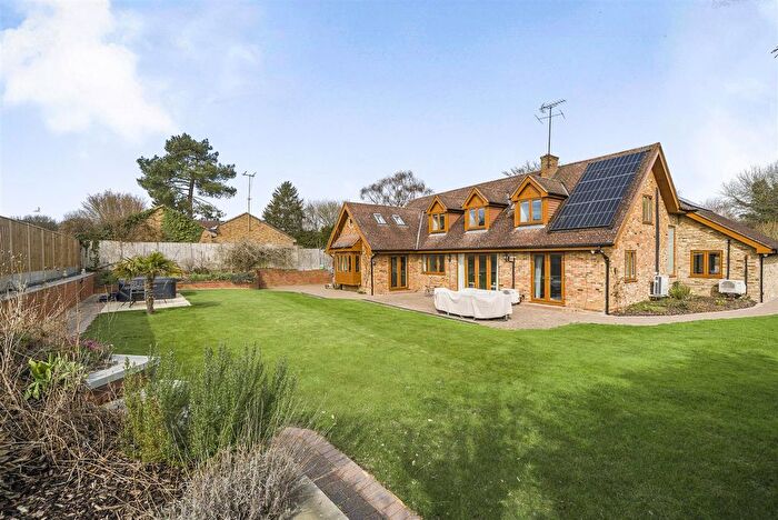 5 Bedroom Detached House For Sale In Potten End Hill, Water End, Nr Potten End, HP1