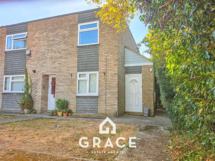 2 Bedroom Maisonette To Rent In Fairlight Close, Ipswich, IP4