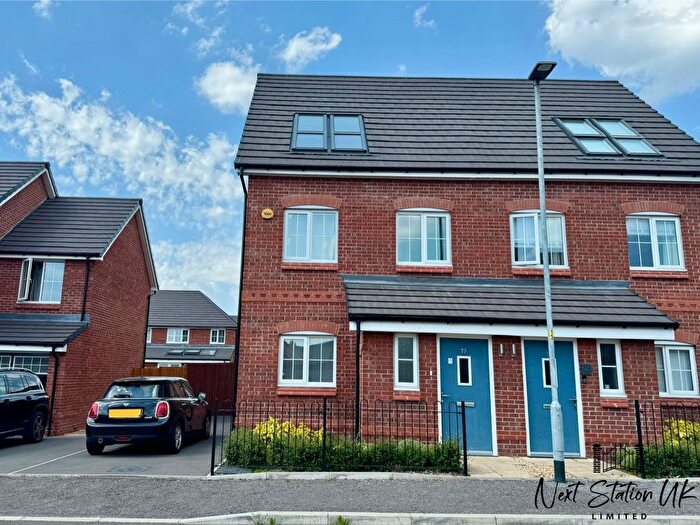 3 Bedroom Semi-Detached House For Sale In Greyhound Avenue, Manchester, M18