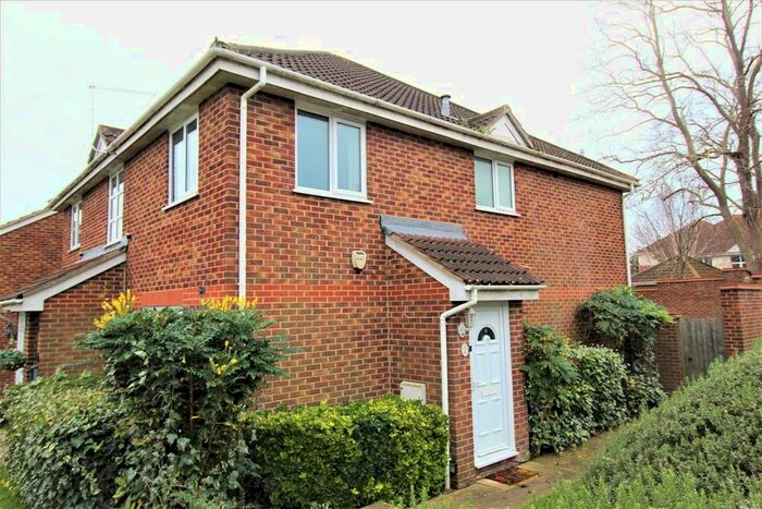 1 Bedroom Flat To Rent In Canterbury Place, Rectory Road, Grays RM17