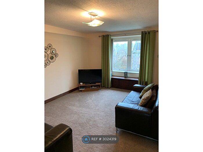 2 Bedroom Flat To Rent In Caroline Apartments, Aberdeen, AB25