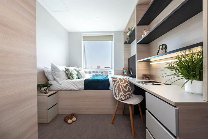 1 Bedroom Flat To Rent In Hawkins Road, Colchester, CO2