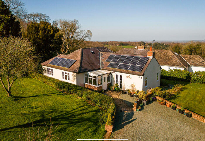 3 Bedroom Bungalow For Sale In Denbigh, LL16