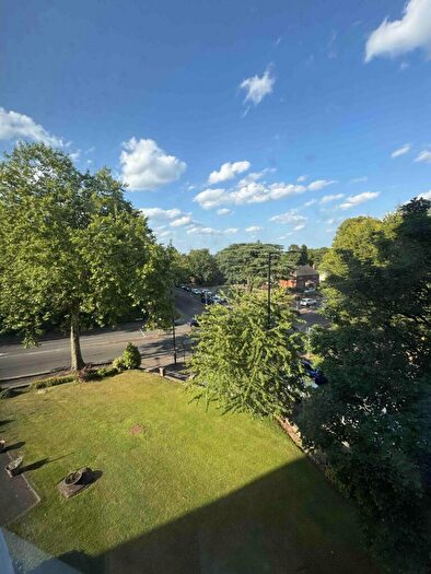 1 Bedroom Flat To Rent In Moseley Court, B13