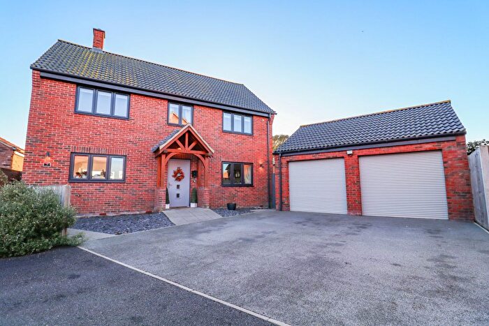 4 Bedroom Detached House For Sale In Sizeland Drive, Mileham, King's Lynn, Norfolk, PE32