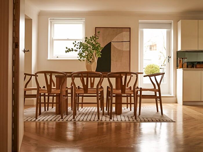 4 Bedroom Flat To Rent In Randolph Avenue, Little Venice, London, W9