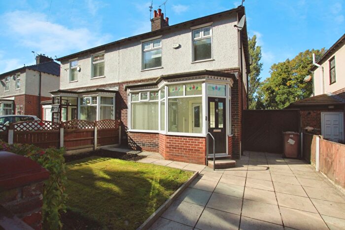 3 Bedroom Semi-Detached House To Rent In Thatto Heath Road, Thatto Heath, St Helens, WA10