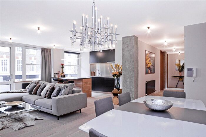 3 Bedroom Flat To Rent In Weymouth Street, London, W1W