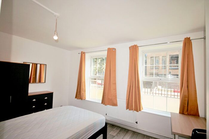 4 Bedroom Flat To Rent In Somerford Street, E1