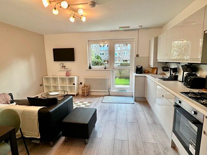 4 Bedroom Flat To Rent In Ampthill Square, Euston, Camden, Ucl, Regents Park, London, NW1