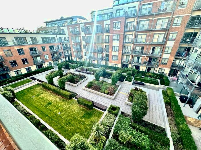 2 Bedroom Flat To Rent In Boulevard Drive, London, NW9