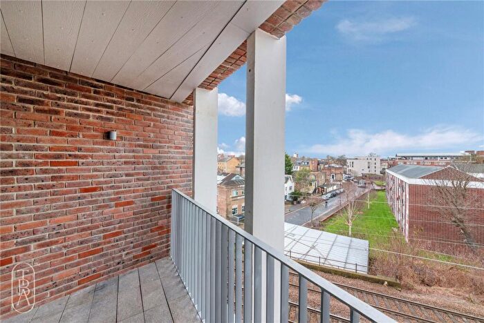 1 Bedroom Apartment For Sale In Parkhaus, Mapple Path, London, E5
