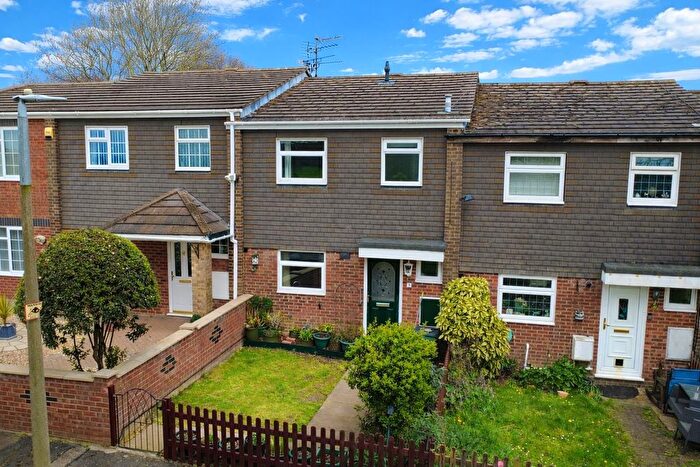 3 Bedroom Terraced House For Sale In Rannoch Walk, Grovehill, Hemel Hempstead, HP2
